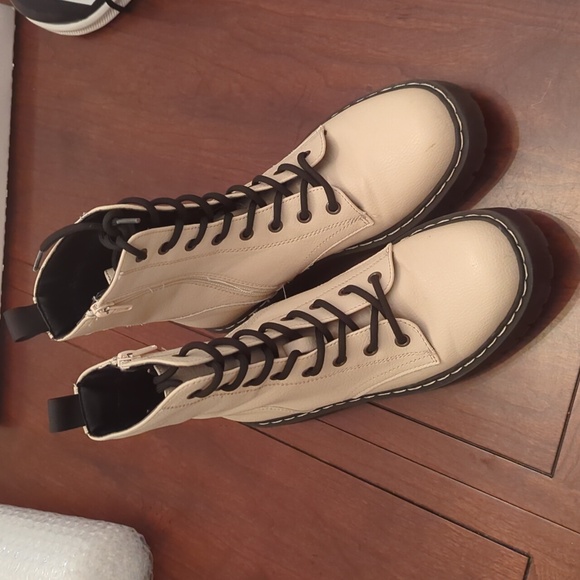Sincerly Jules Shoes - Women's faux leather boots